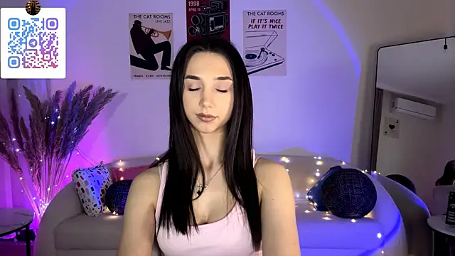 LinaMour webcam