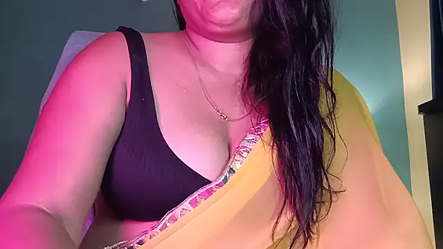 YourDesi_Laila_ webcam