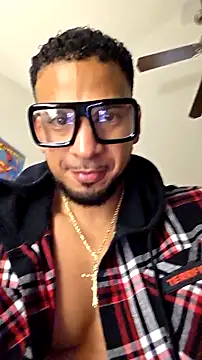 BigBlackMagicStic webcam