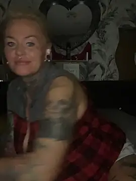 InkedMissLaBaehm webcam