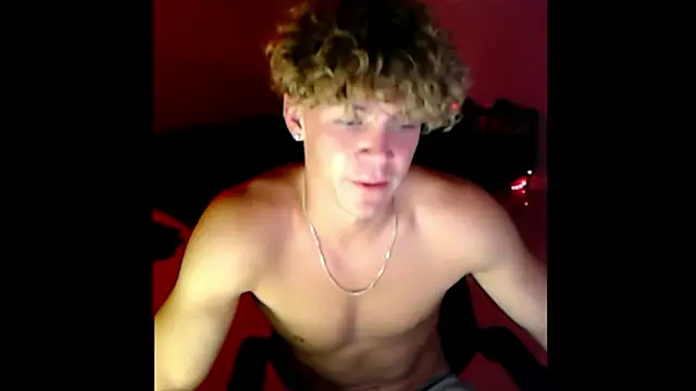 TheOnlyLogan webcam