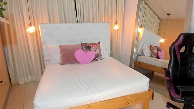 Samantha_Lenox webcam