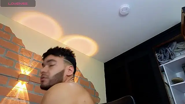 zac_levis_ webcam