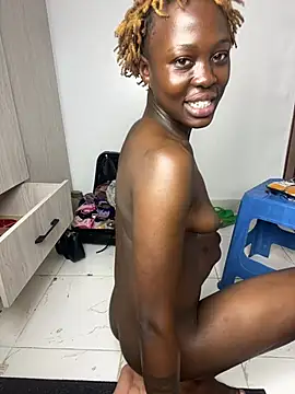midnightdoll1 webcam
