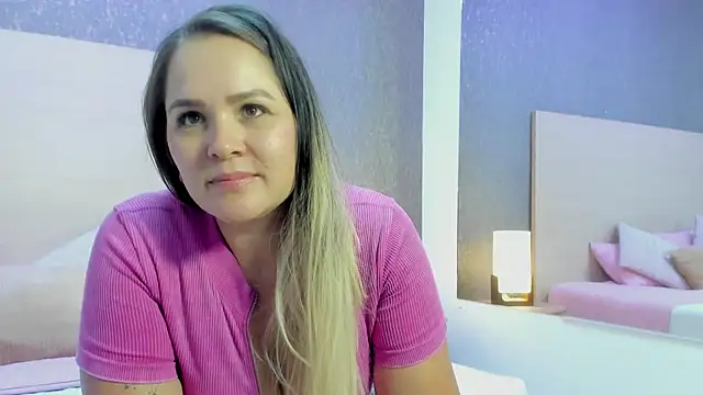 Aly_Rivas webcam