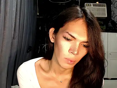 GORGEOUS_CARMEE webcam