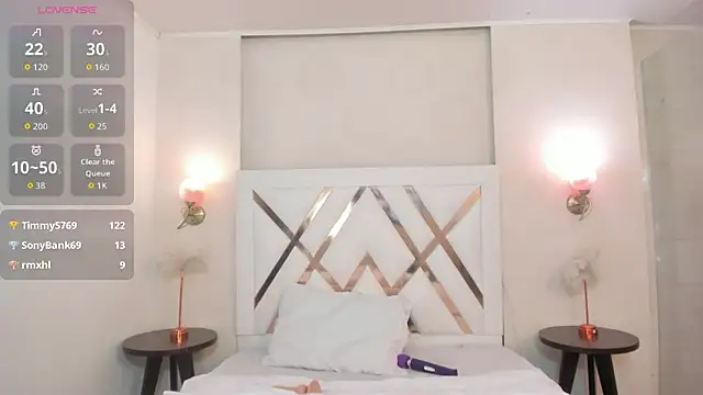 Sky_Collins_ webcam