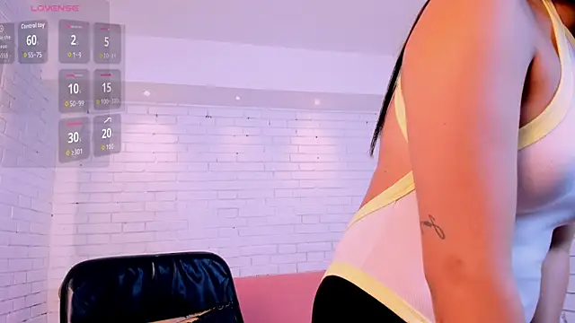zoe_linss webcam