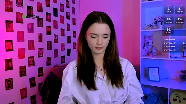 liana_kisses webcam