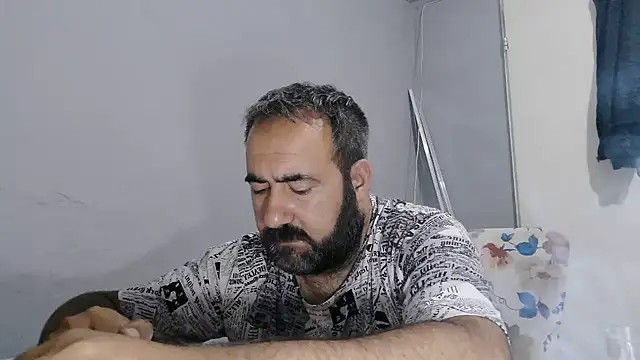 -dark-look- live sex cam