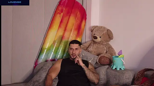 عرض كام Seth_Vegaa الجنسي المباشر