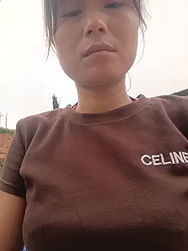 Linda-yiyi webcam