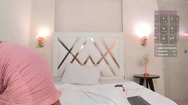 Sky_Collins_ webcam