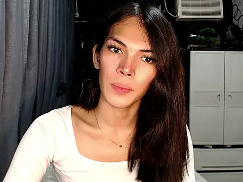 GORGEOUS_CARMEE webcam