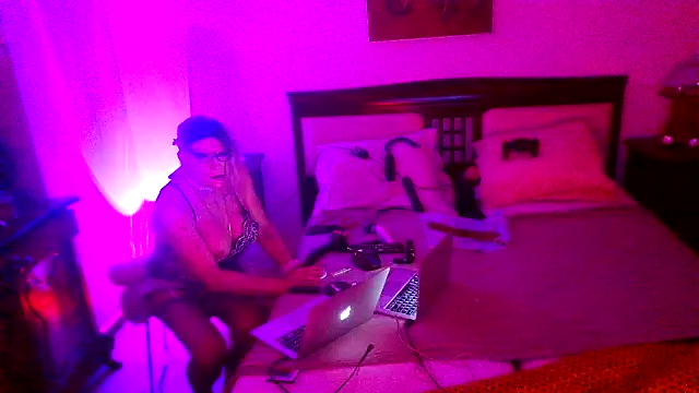 CharlotteVixxens webcam