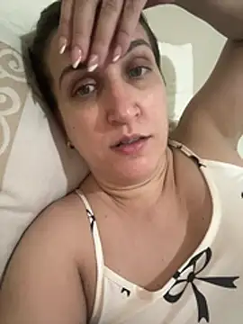 Bia_sexynovaes webcam