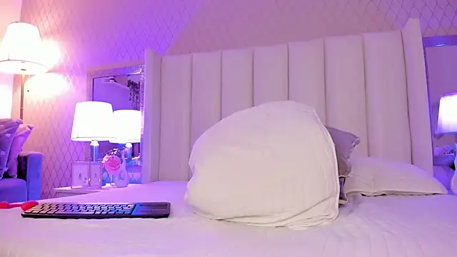 SophiaSmiiths_ webcam