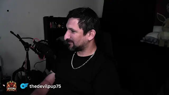 DevilPup75_ webcam