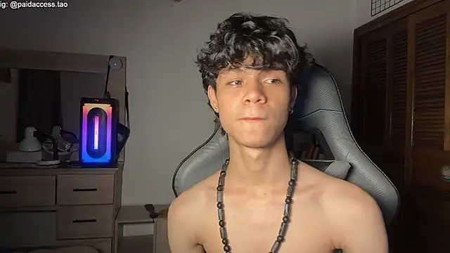 OopsAgain_ webcam