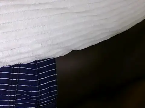 Hotpetittey webcam