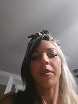 lil_jiggly (F milf) - Bikini try on show