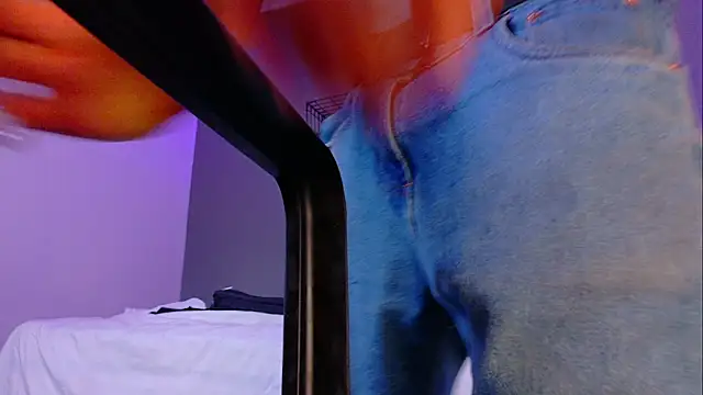 AndrewKenoxx__ webcam