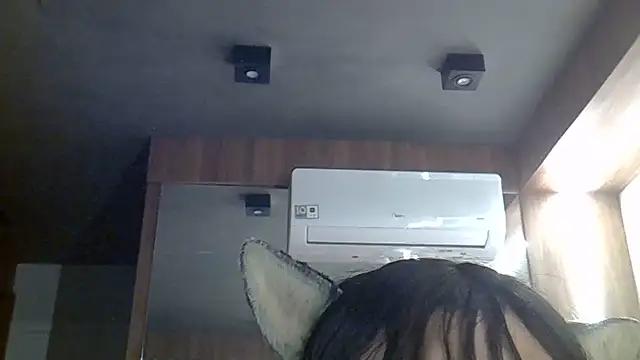SkinnyKitten webcam