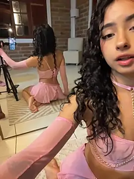 RosseMelody Live Web Cam Show