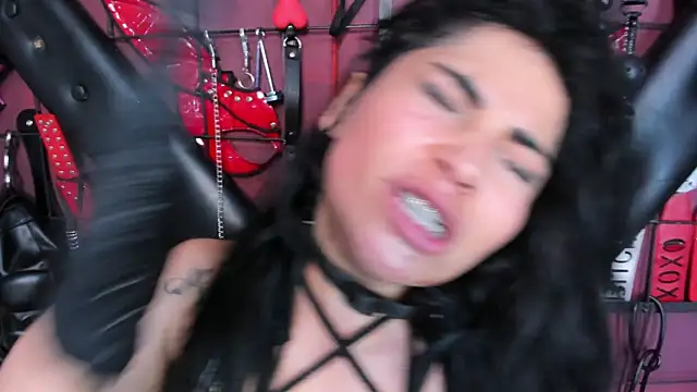 sadistic_aradia webcam