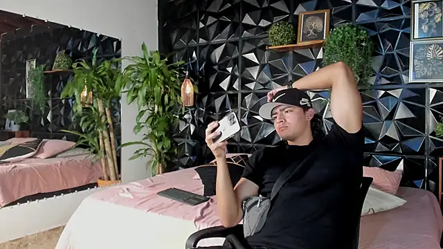 elliot_colton webcam