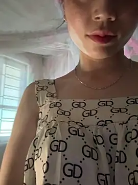 Aria_Maya webcam