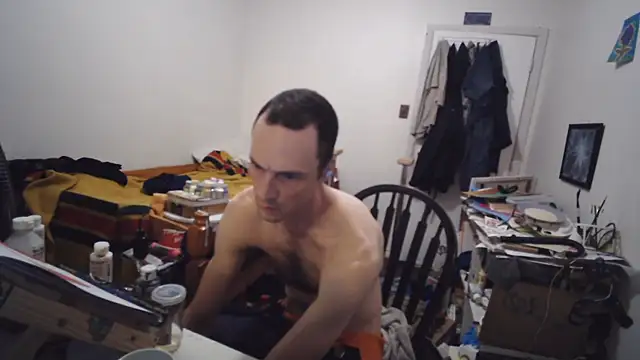 JohnnyMoves webcam