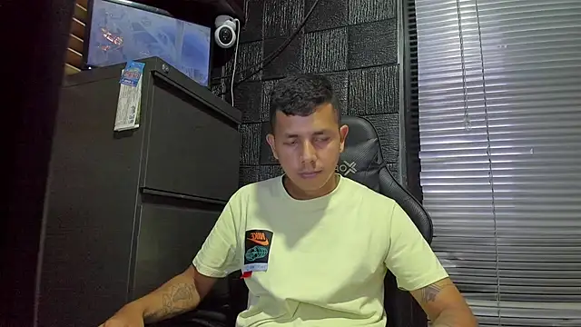 boy_bigcock24cm webcam