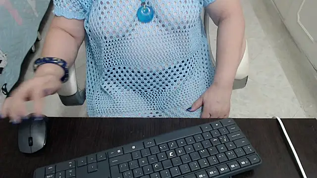 leonela_69 webcam