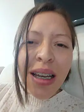 Selene_Amari live cam on StripChat
