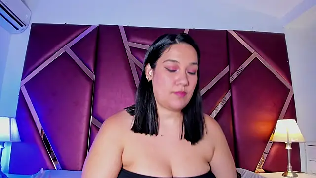 SelenaBloom webcam