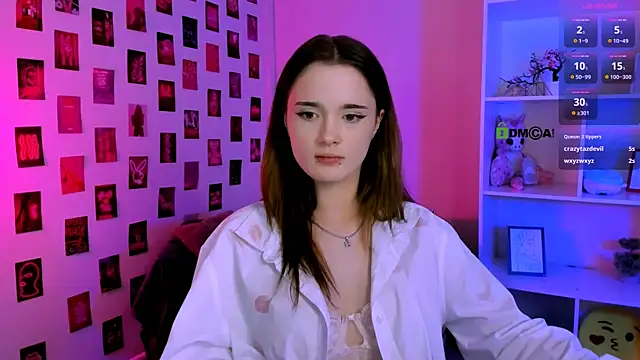 liana_kisses webcam
