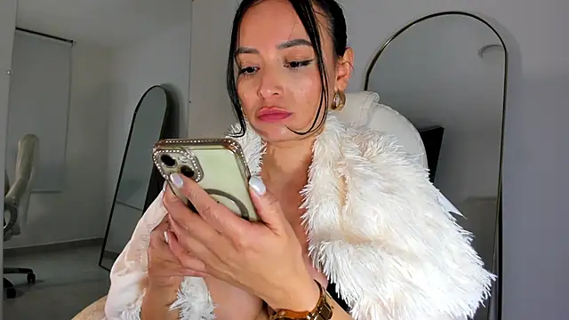 alexa_tobar webcam