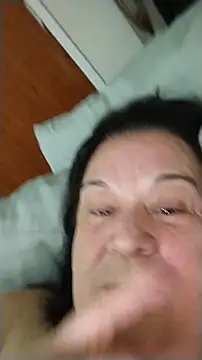 Yaya_Mineira webcam