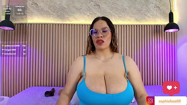 big_tits_in_your_face - Big_tits_in_your_face's free webcam - UK Sex Cams