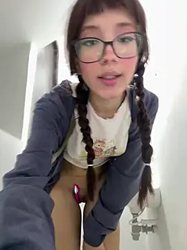 SweetBunnyGF webcam