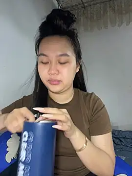 Almira6868 webcam