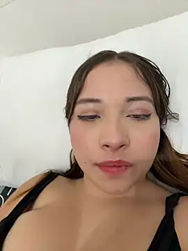 AliciaWhite_nt webcam