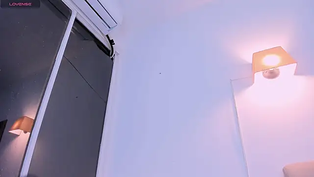 nyx_velvet webcam