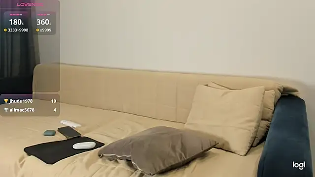 AmelinaLove webcam