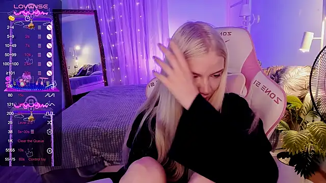 AnyaTaylor_ webcam