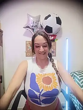 Cristal_BigTits webcam