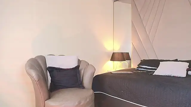TokioMilf webcam