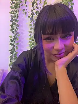 Lia_Kittenx live cam on StripChat