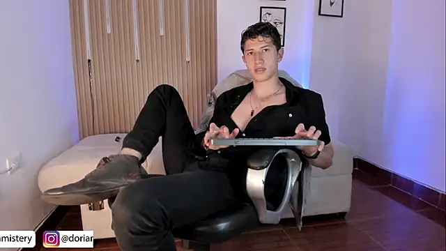 Dorianmistery2322_ webcam